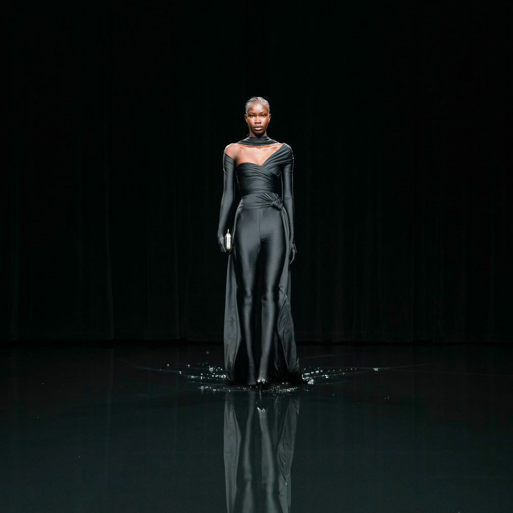 Balenciaga fw20 21 women Fashion Shows Fashion La Mode en Images